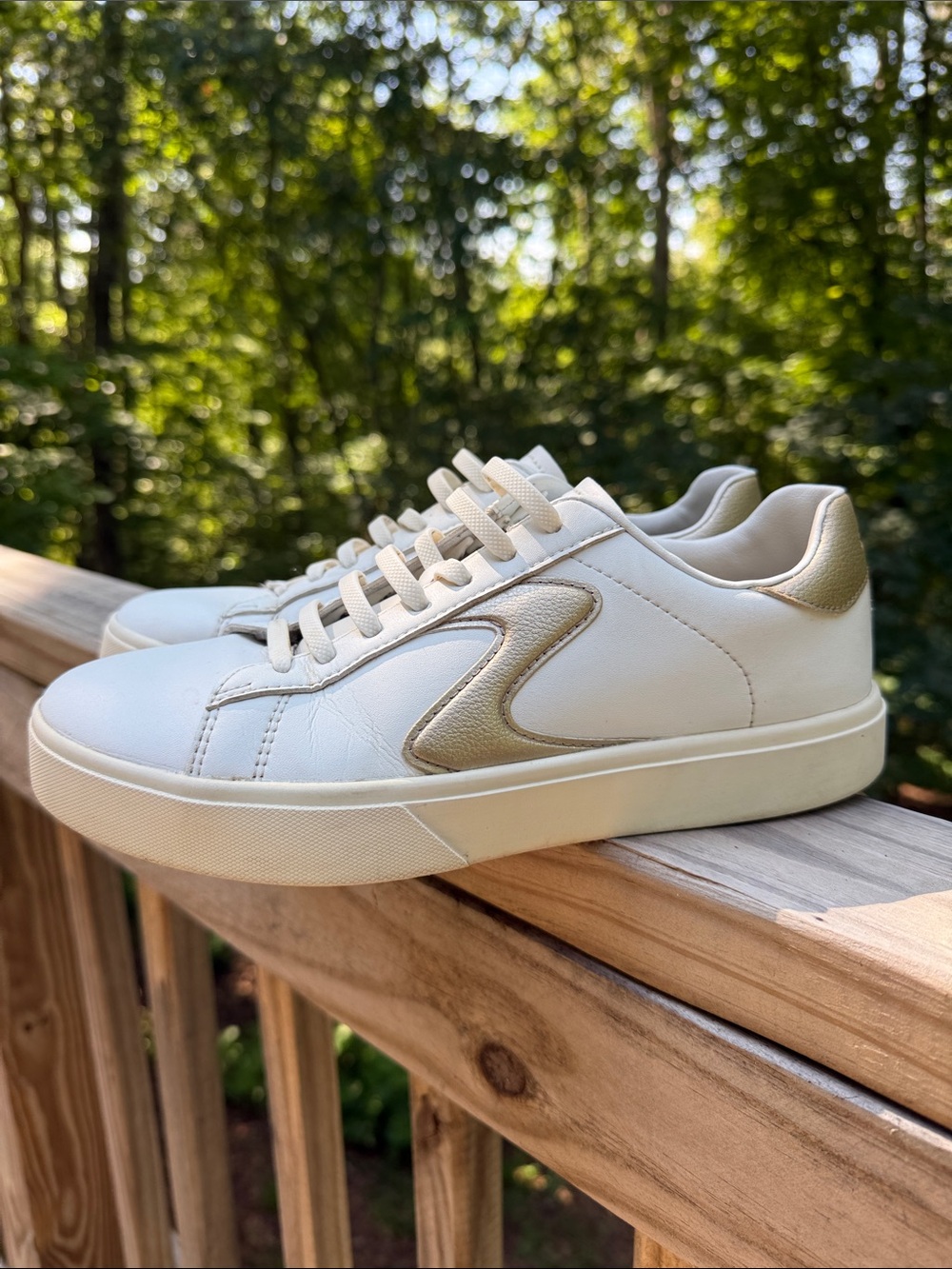 Classic Women's Low-Top Sneakers in White with Gold Accents
